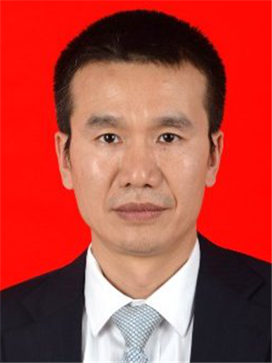 傅  斌